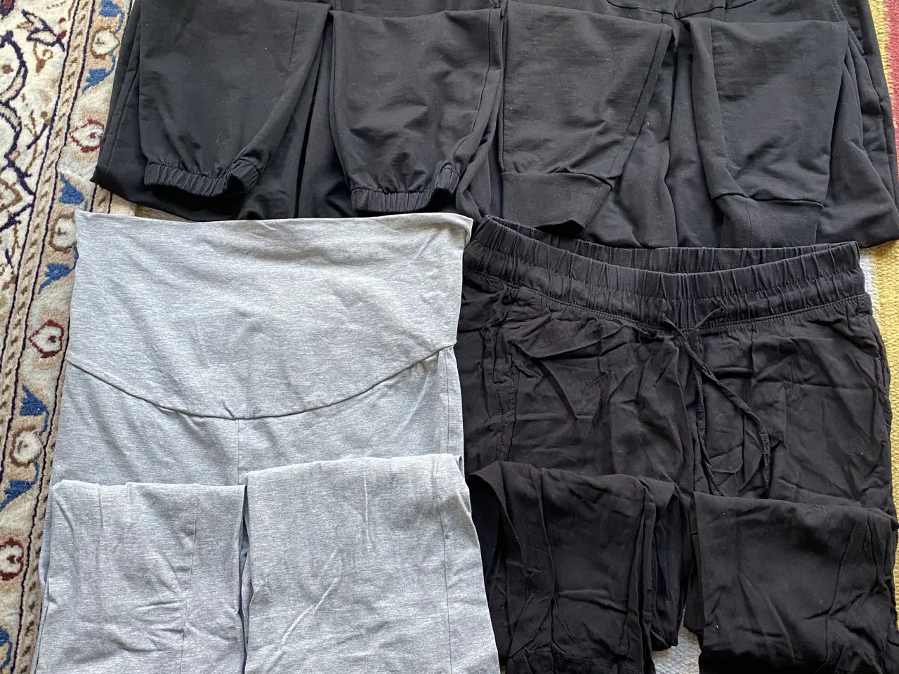 Billede 5 - Leggings, bukser, sportstop, sportsbh, badedragt 