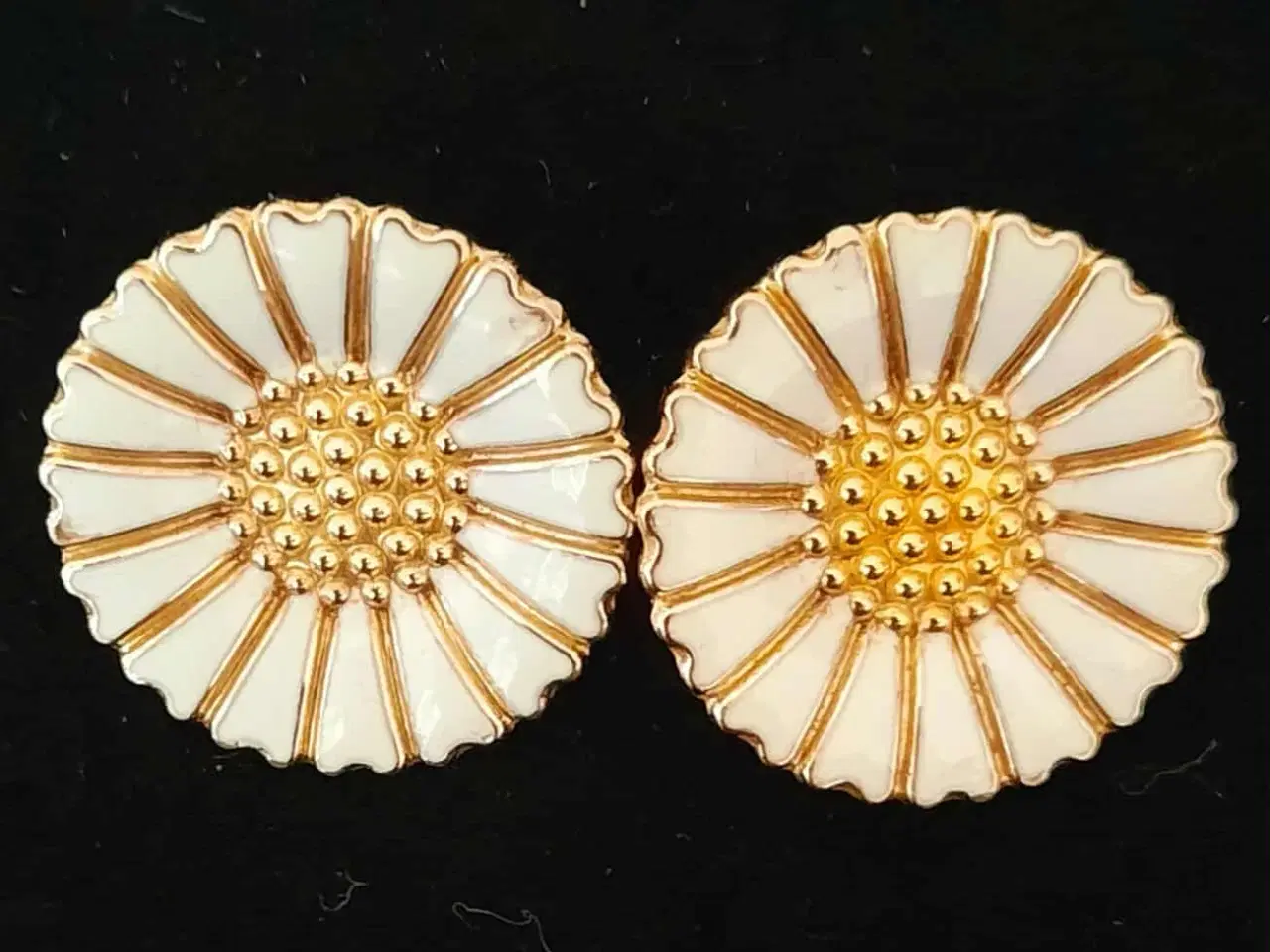 Billede 1 - Lund Copenhagen Marguerit ørestikkere