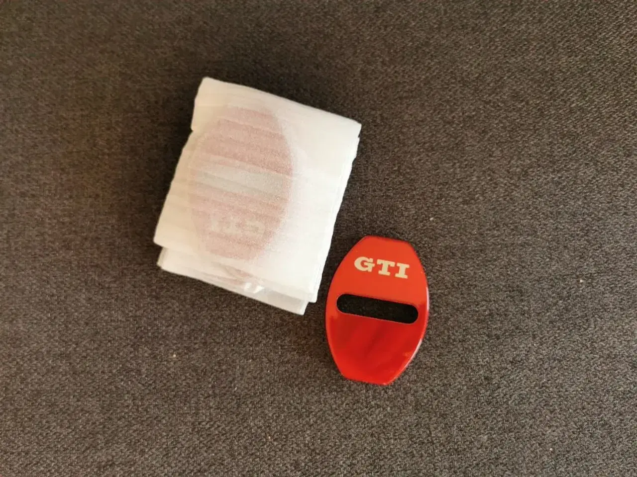 Billede 1 - GTI dørlås cover i rød