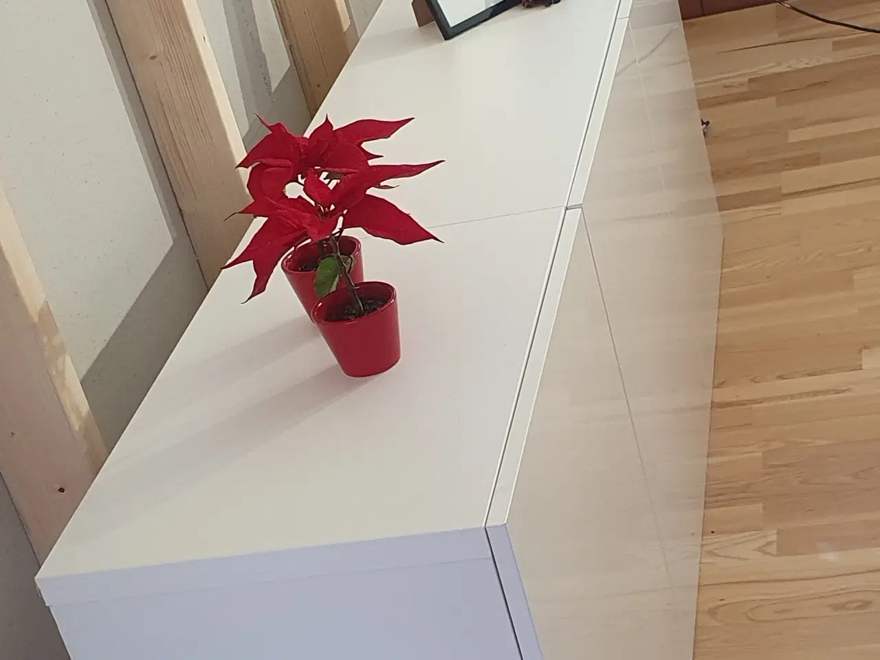 Billede 3 - Reol Ikea. 