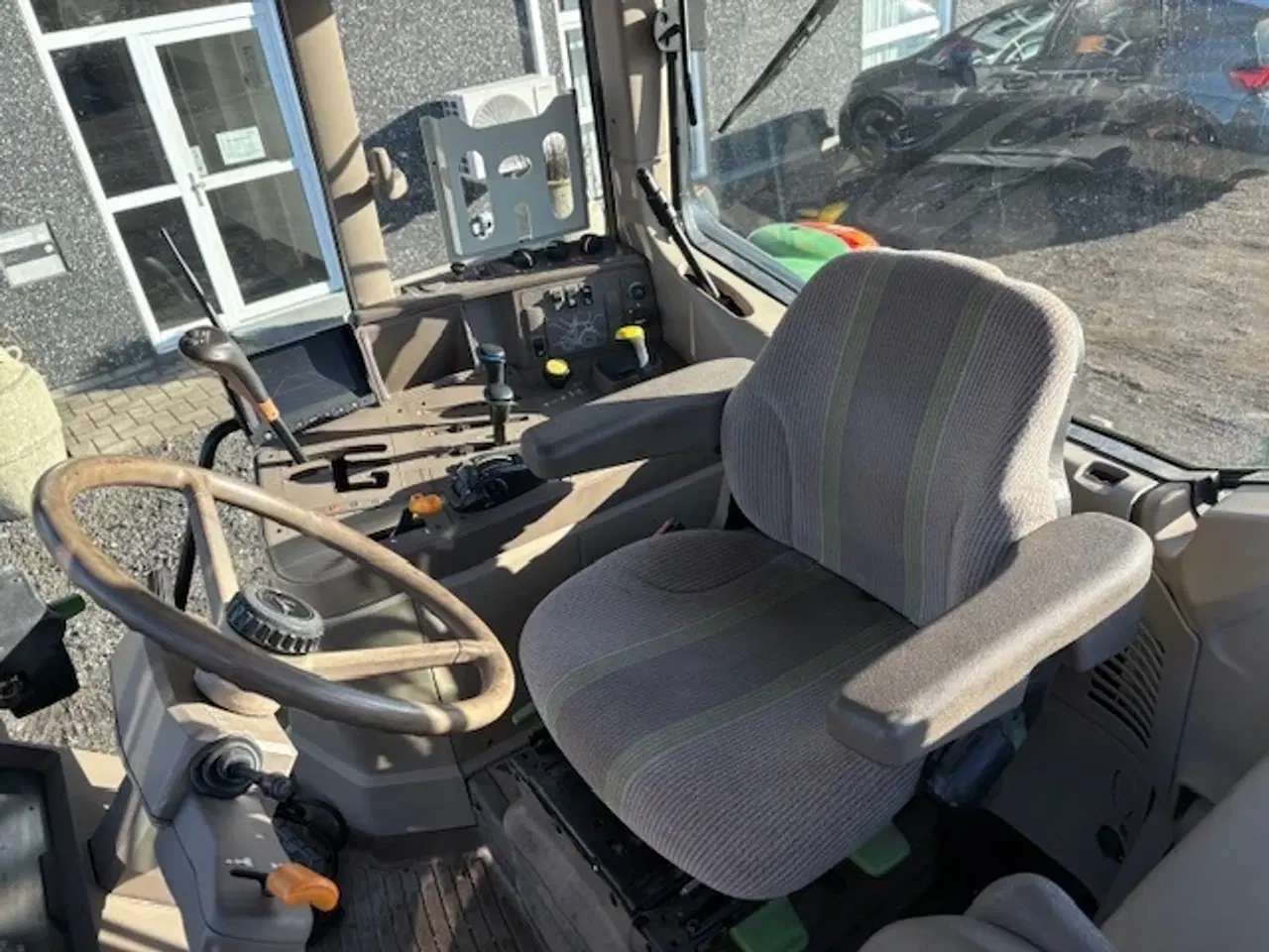 Billede 13 - John Deere 6330 KUN 4200 TIMER, FRONTLIFT, LUFTANLÆG