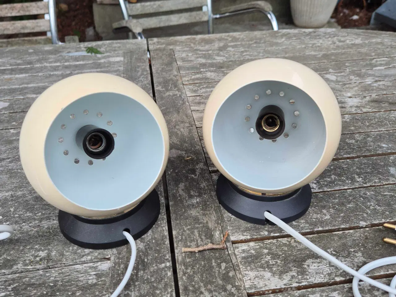 Billede 3 - Flødefarvede magnetlamper 