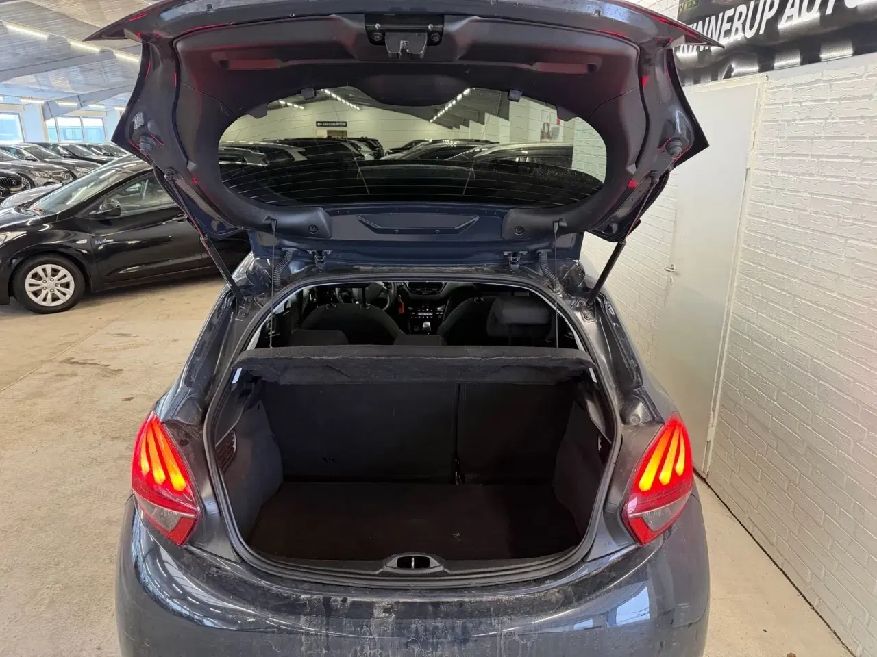 Billede 4 - Peugeot 208 1,5 BlueHDi Signature+ 100HK 5d