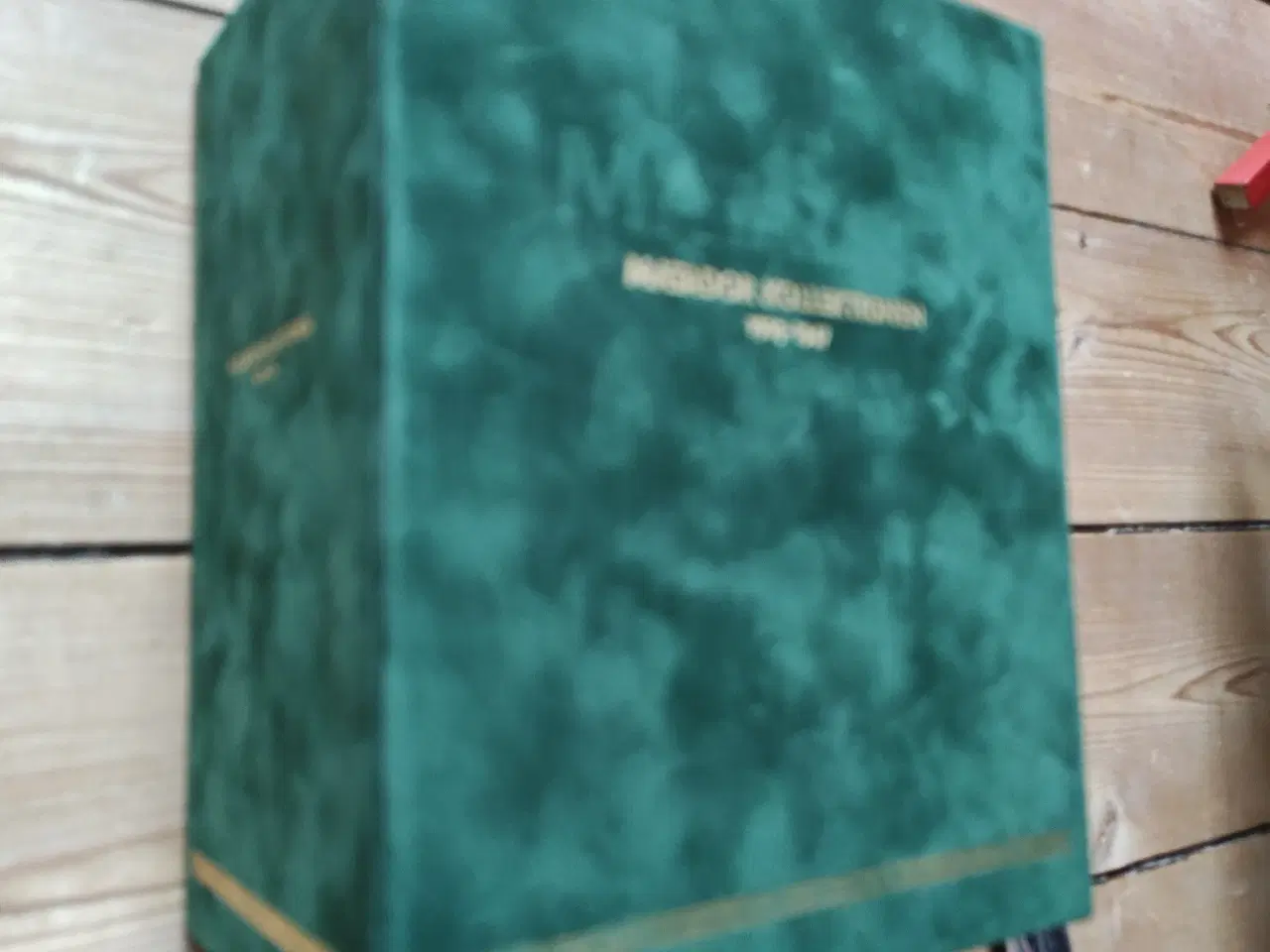 Billede 1 - Matador Kollektionen i stor flot grøn velour boks