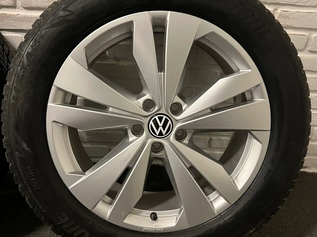 Billede 2 - Originale ID4,ID5 fælge med vinterdæk