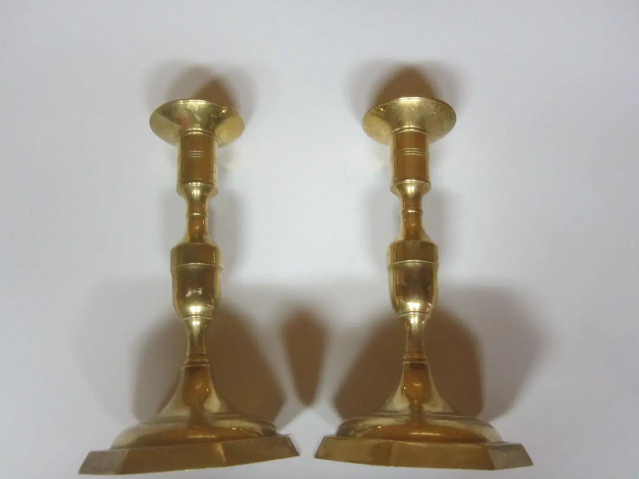 Billede 3 - Rigtig flotte messing stager med 8 kantet fod