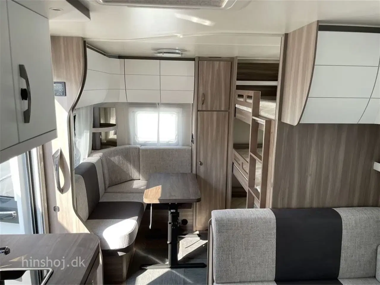 Billede 19 - 2023 - Hobby Excellent Edition 650 KMFe Stor rummelig familievogn med 3 køjer fra Hinshøj Caravan