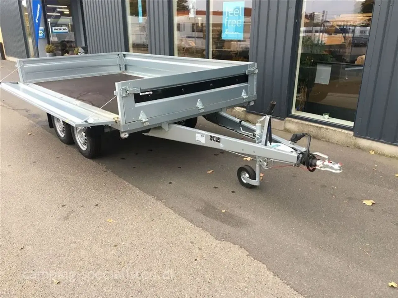 Billede 2 - 2024 - Brenderup 4310 STB 2000 Kg.    Ny Brenderup 4310 STB kraftig trailer med stålsider hos Camping-Specialisten.dk Aarhus og Silkeborg