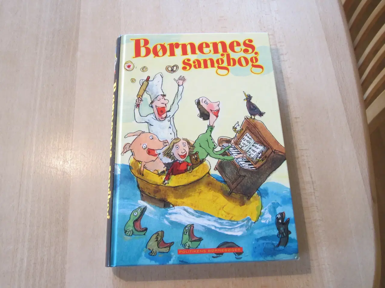 Billede 1 - Bog - Børnenes Sangbog