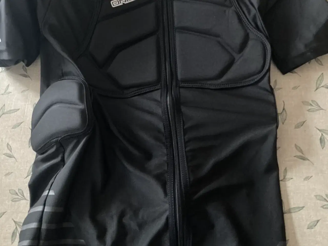 Billede 1 - Sikkerheds pakke str M