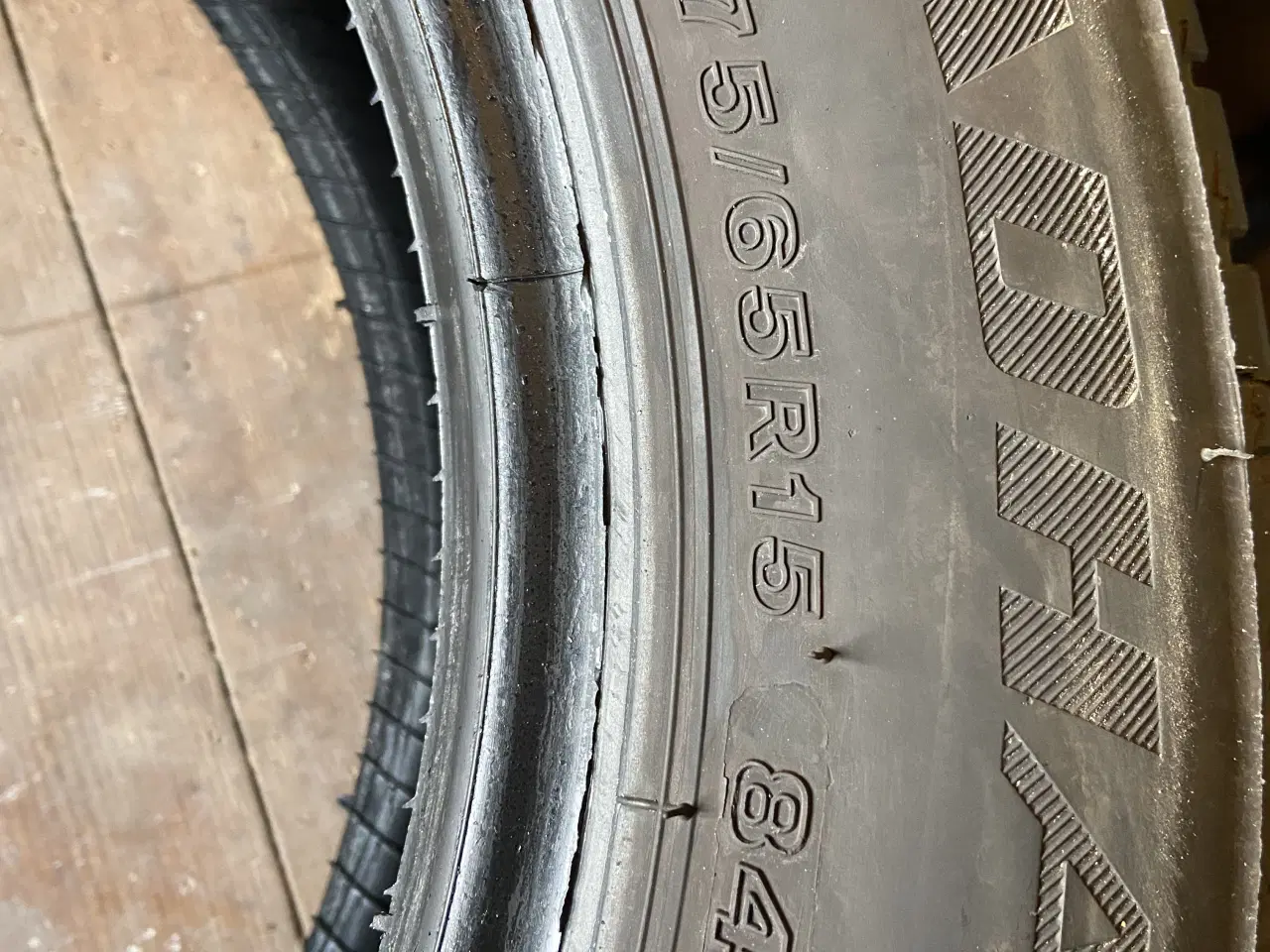 Billede 3 - Næsten nye sommerdæk