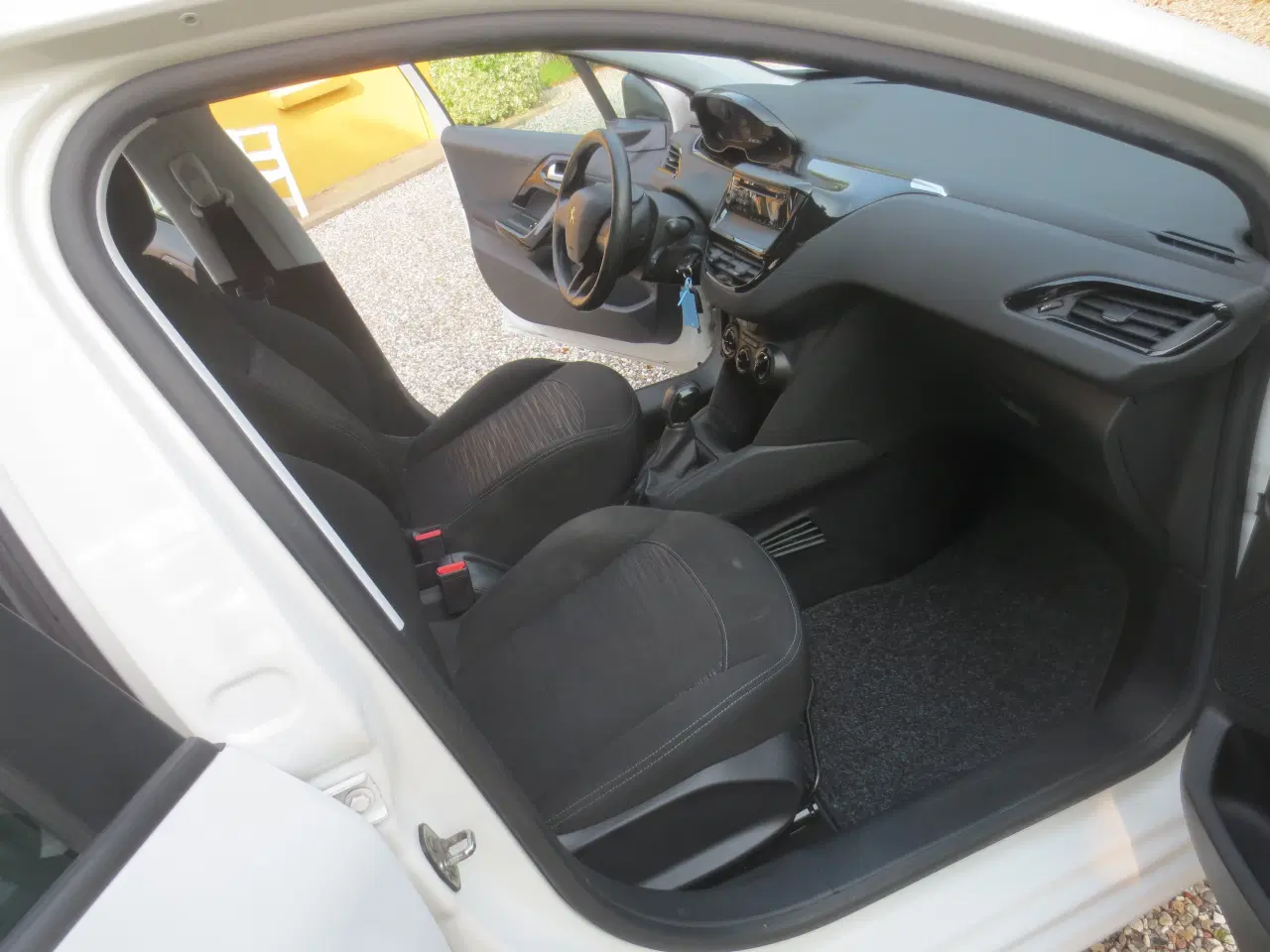 Billede 19 - Peugeot 208 1.0 VTi År 2014. Km 123. 