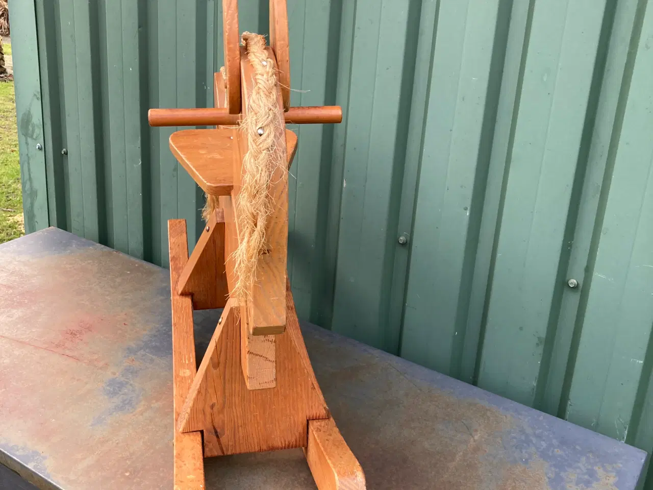 Billede 2 - Gyngehest træ