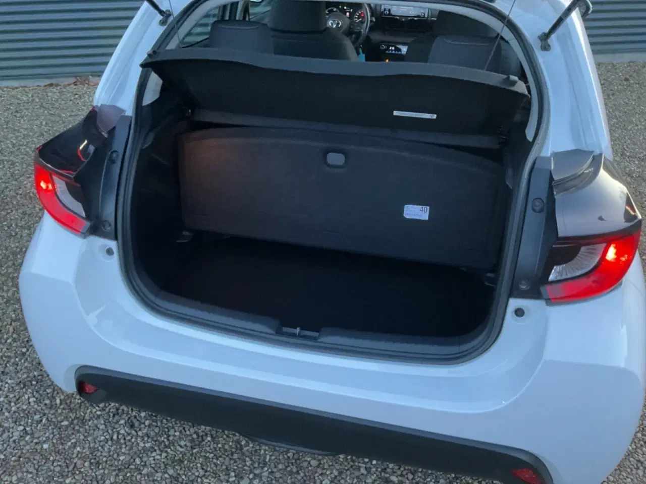 Billede 17 - Toyota Yaris 1,5 Hybrid Active e-CVT