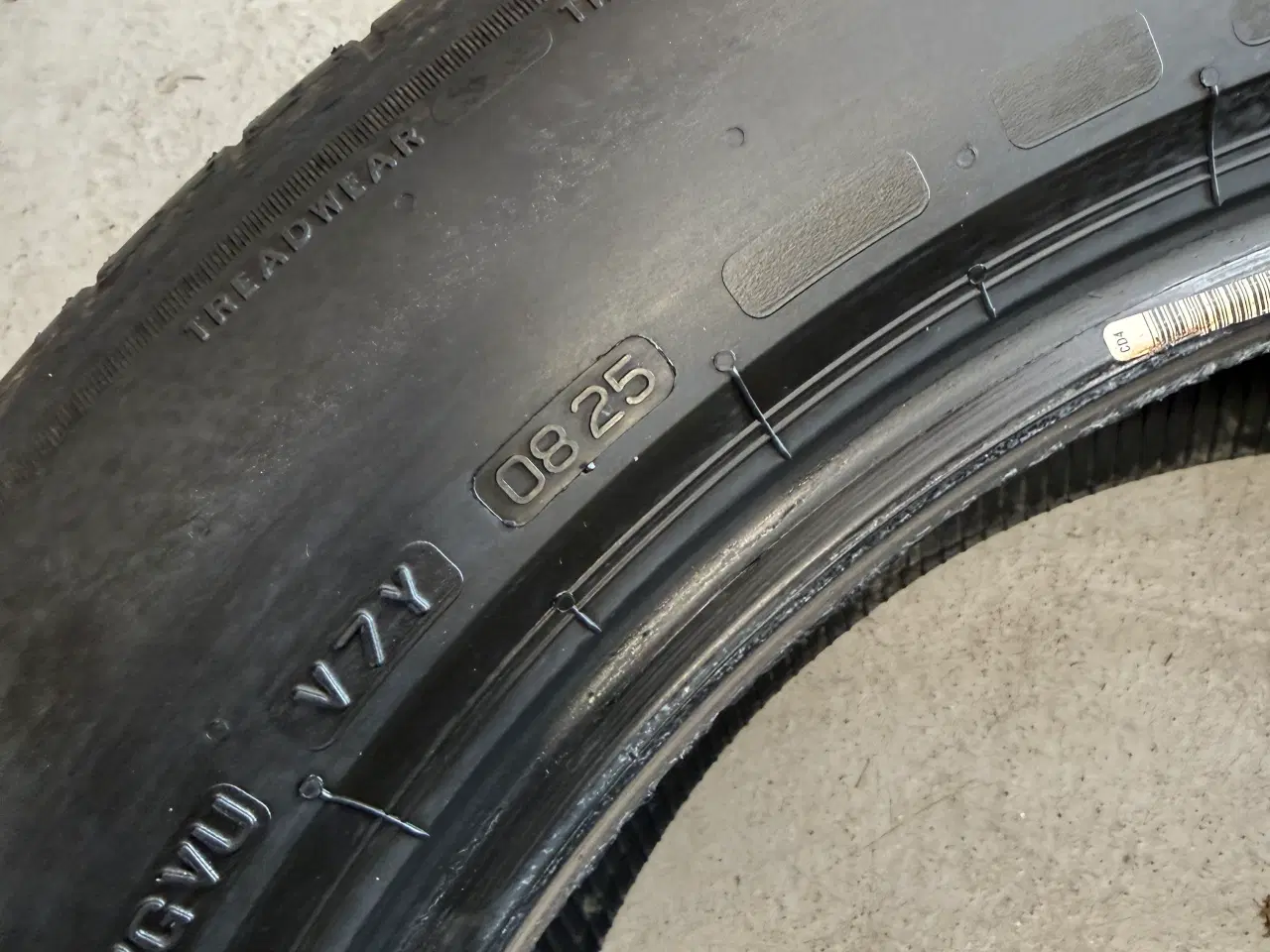 Billede 3 - 2 stks brugte Bridgestone 255/50 19