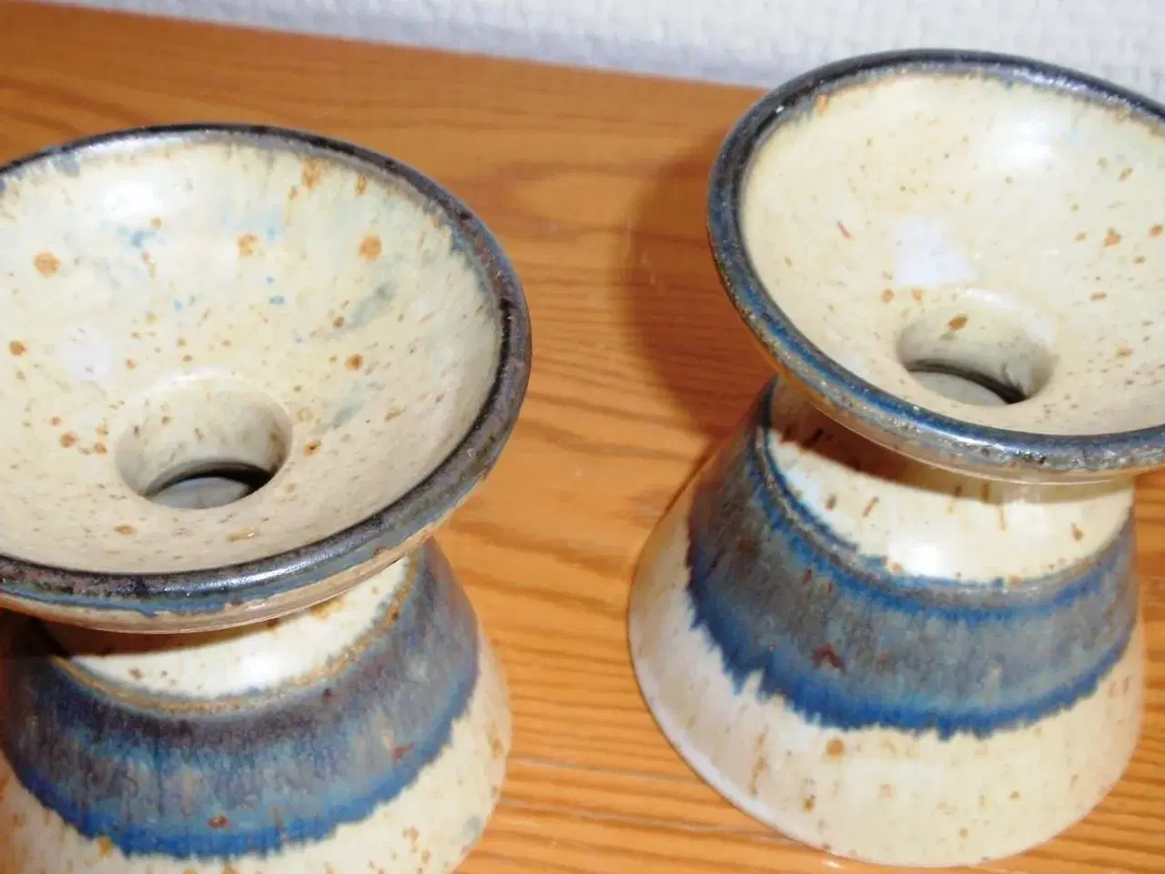 Billede 2 - 2  ens keramik lysestager blå/grå