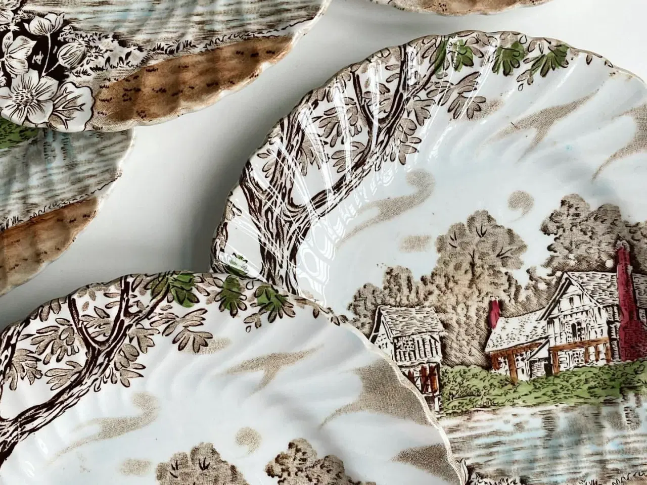 Billede 4 - Kagetallerkener, landskab m farver, 6 stk samlet