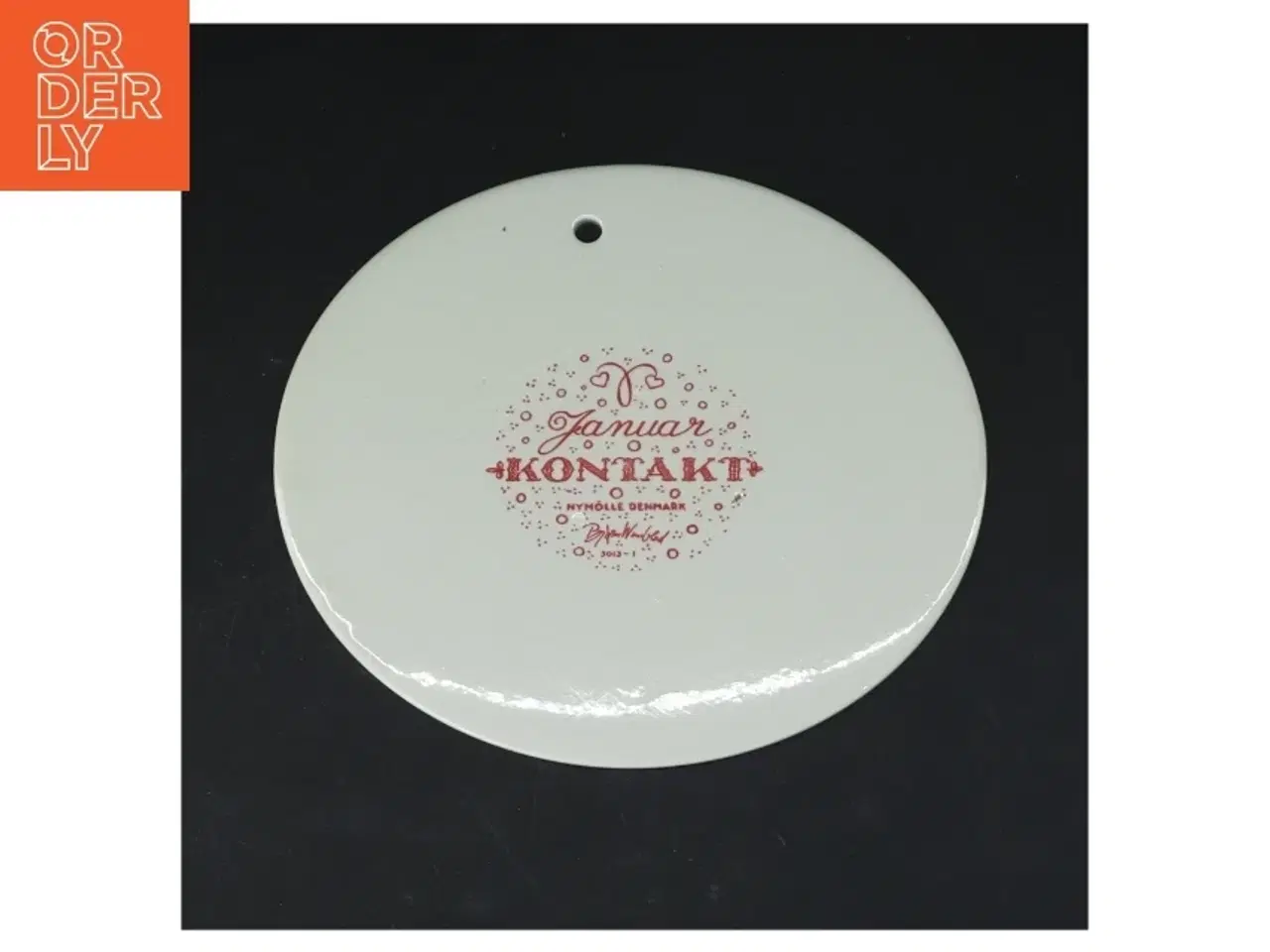 Billede 2 - Dekorativt keramisk vægophæng fra Nymølle (str. Ø 15,5 cm)