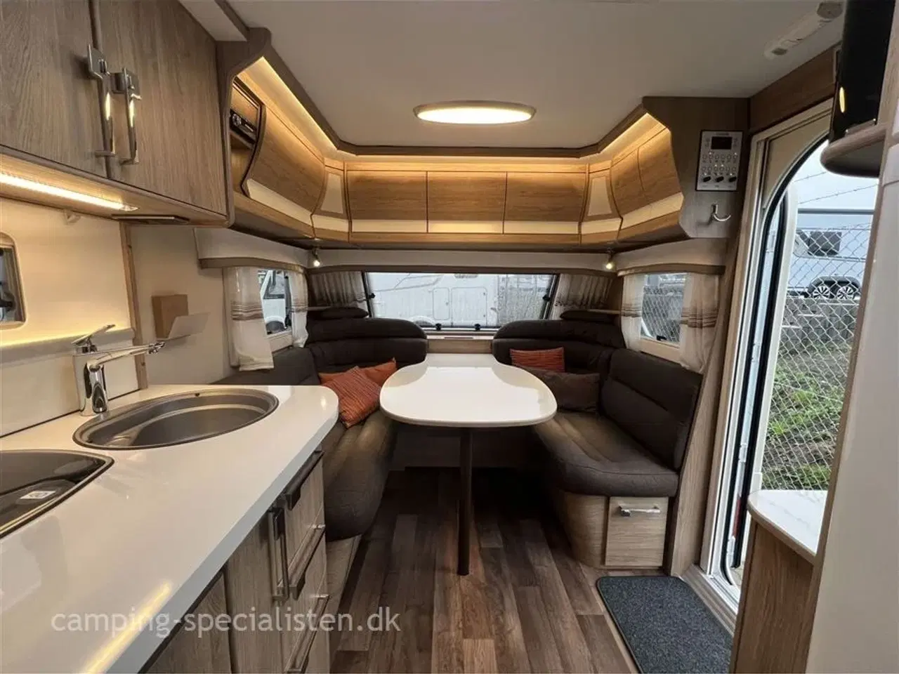 Billede 8 - 2018 - Kabe Briljant 470 XL   Kabe Briljant xl model 2018 kan nu ses ved camping-Specialisten.dk