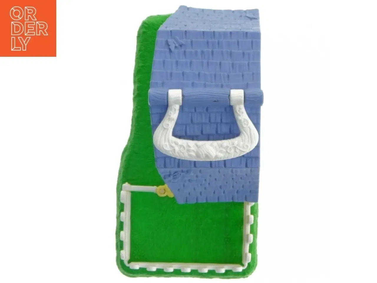 Billede 5 - Legetøjsbygning med hegn (str. 17 cm)