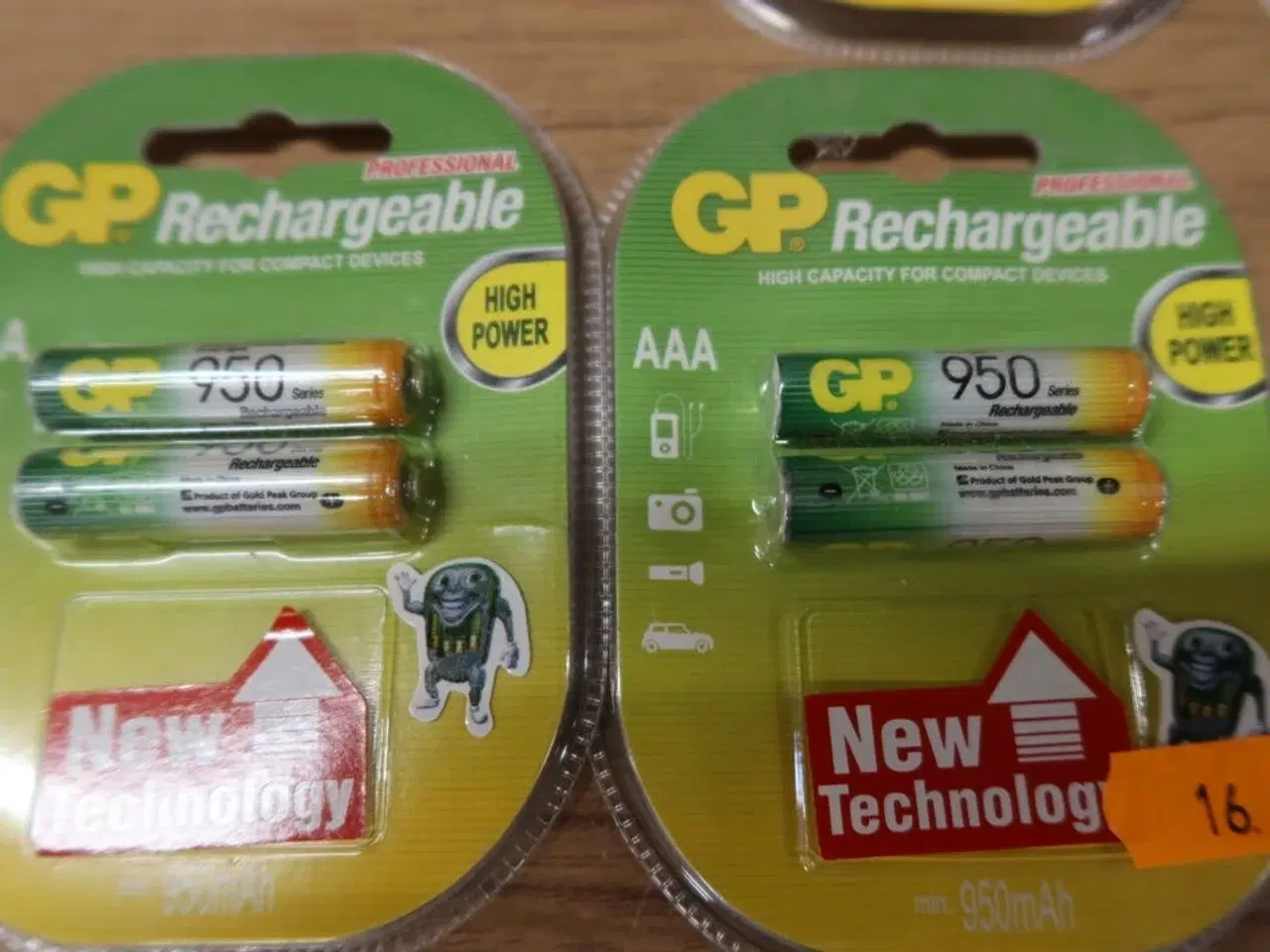 Billede 2 - Div. Genopladelige batterier og 2 stk. stik omformere til EU