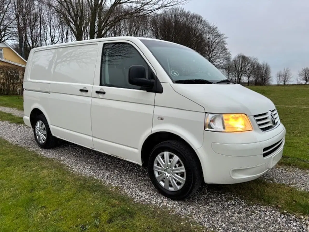 Billede 1 - VW Transporter 1,9 TDI Kassevogn 4d Nysynet