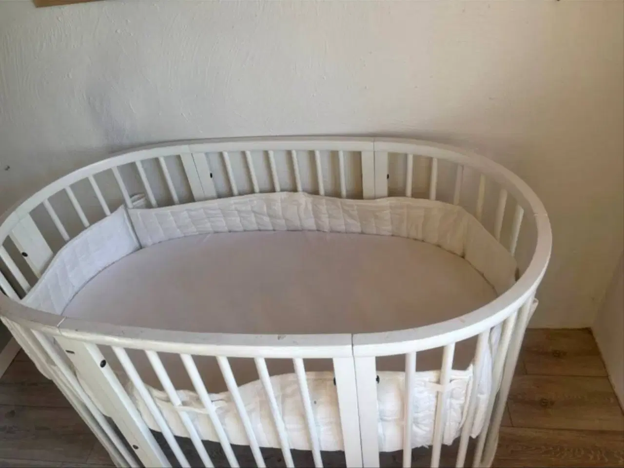 Billede 4 - Stokke tremmeseng