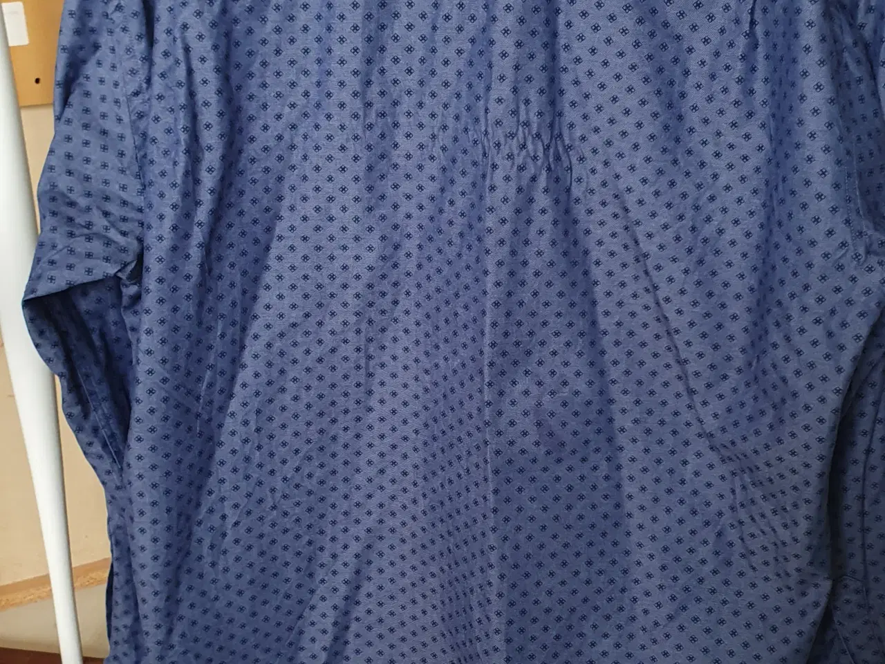 Billede 4 - Blå skjorte