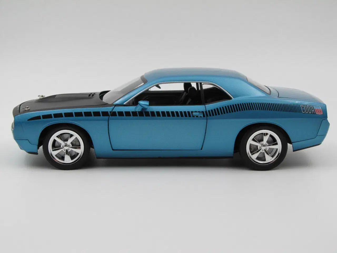 Billede 2 - 2010 Dodge Challenger SRT- 1:18 