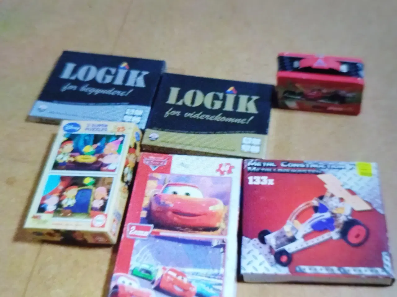 Billede 1 - Diverse spil puslespil til små børn madkasse Lynet