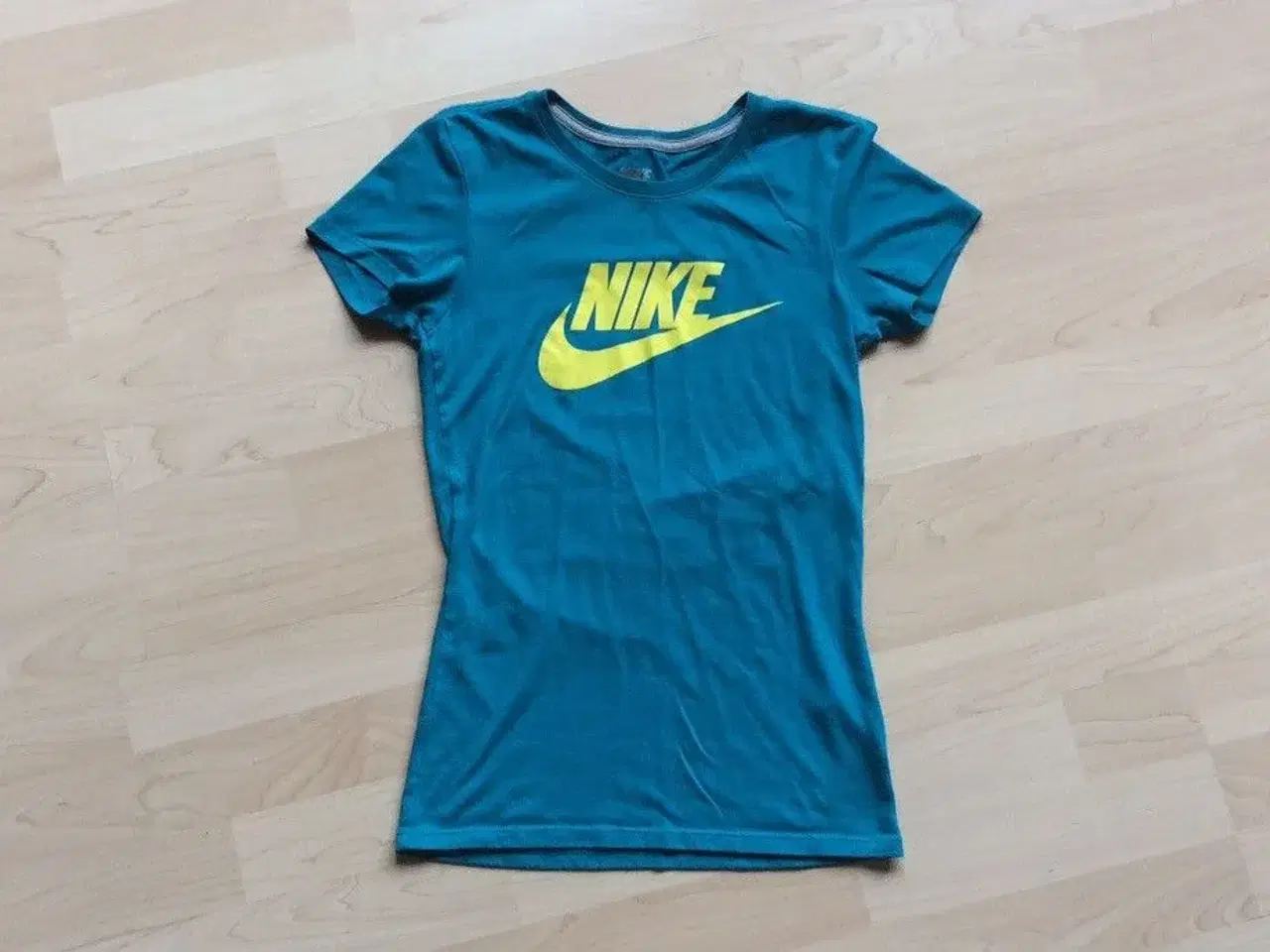 Billede 1 - Nike slim t-shirt str.xs