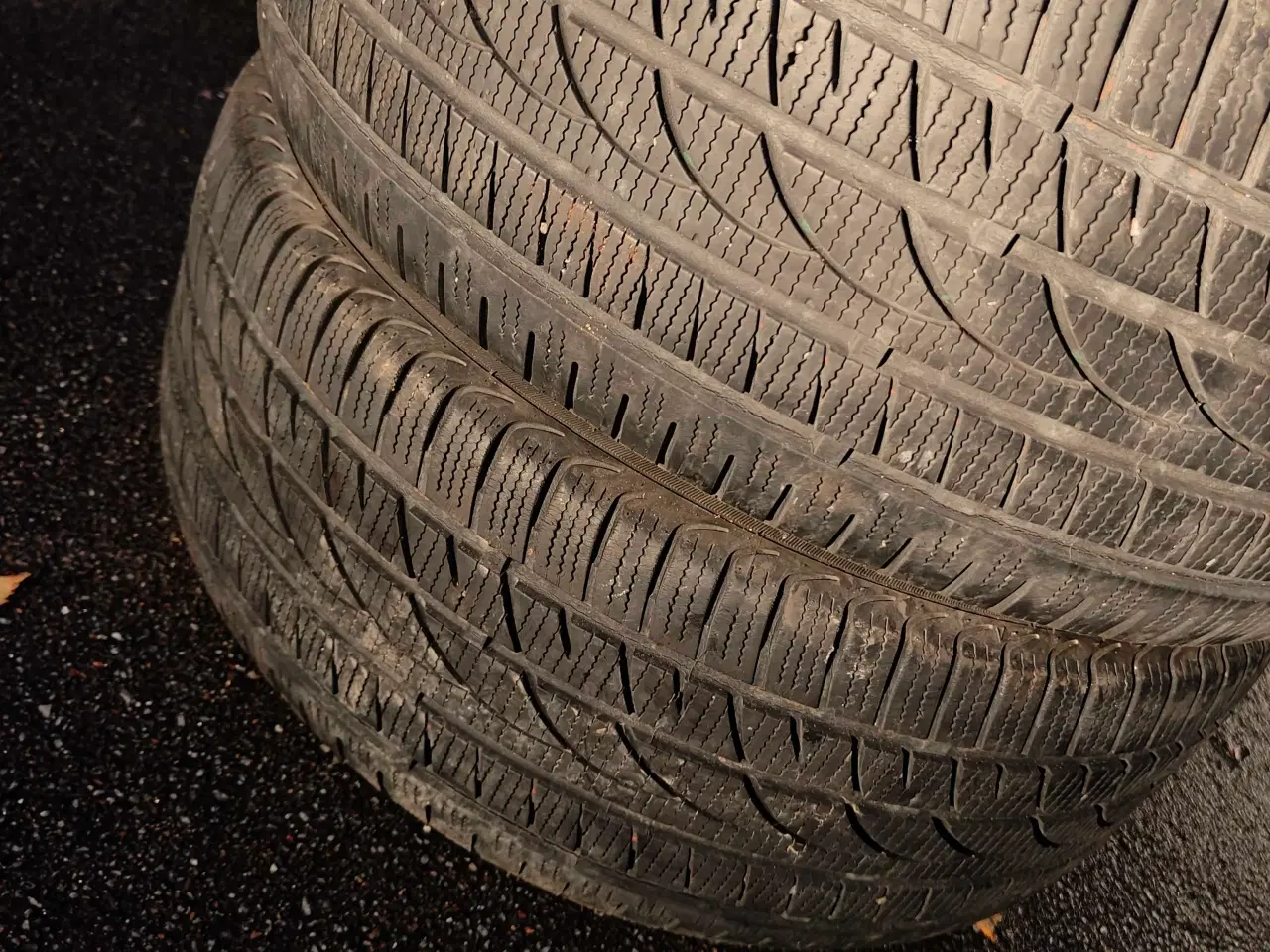 Billede 4 - 2 stk billige vinterdæk 15"