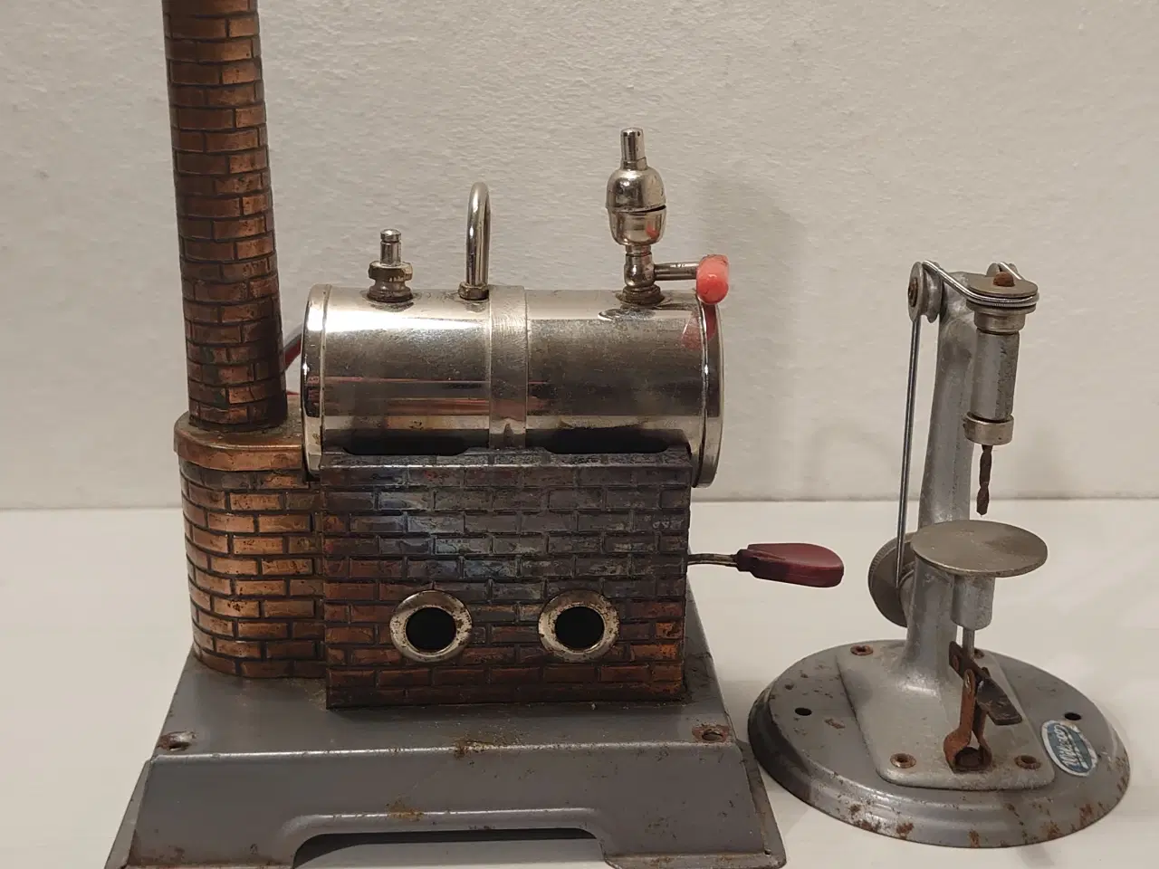 Billede 4 - Wilesco dampmaskine D5 incl.boremaskine.1970´erne.