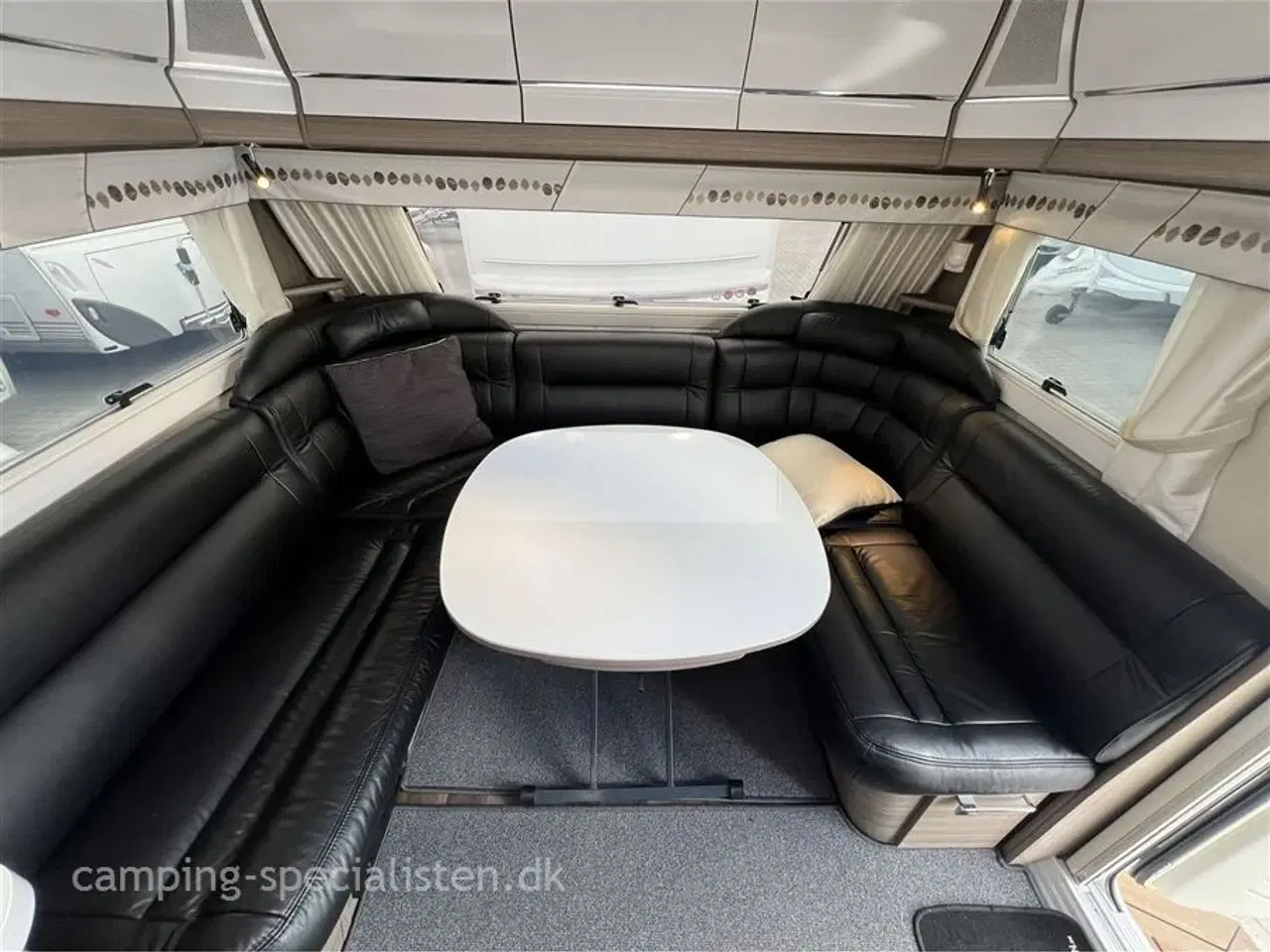Billede 4 - 2017 - Kabe Royal 740   Kabe Royal 740 E TDL KS kan nu ses hos Camping-Specialisten.dk