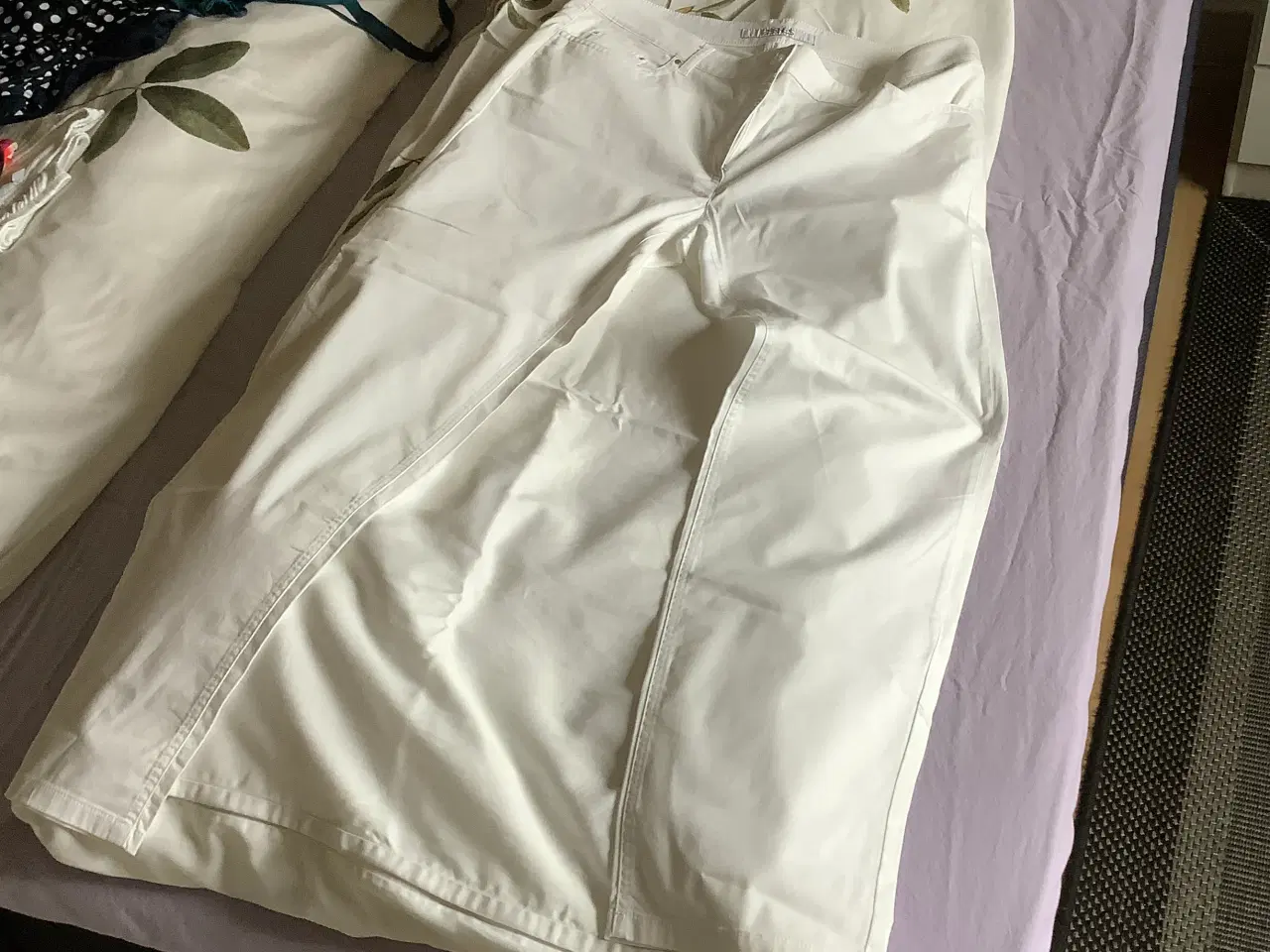 Billede 1 - Zerres hvide bukser str 48
