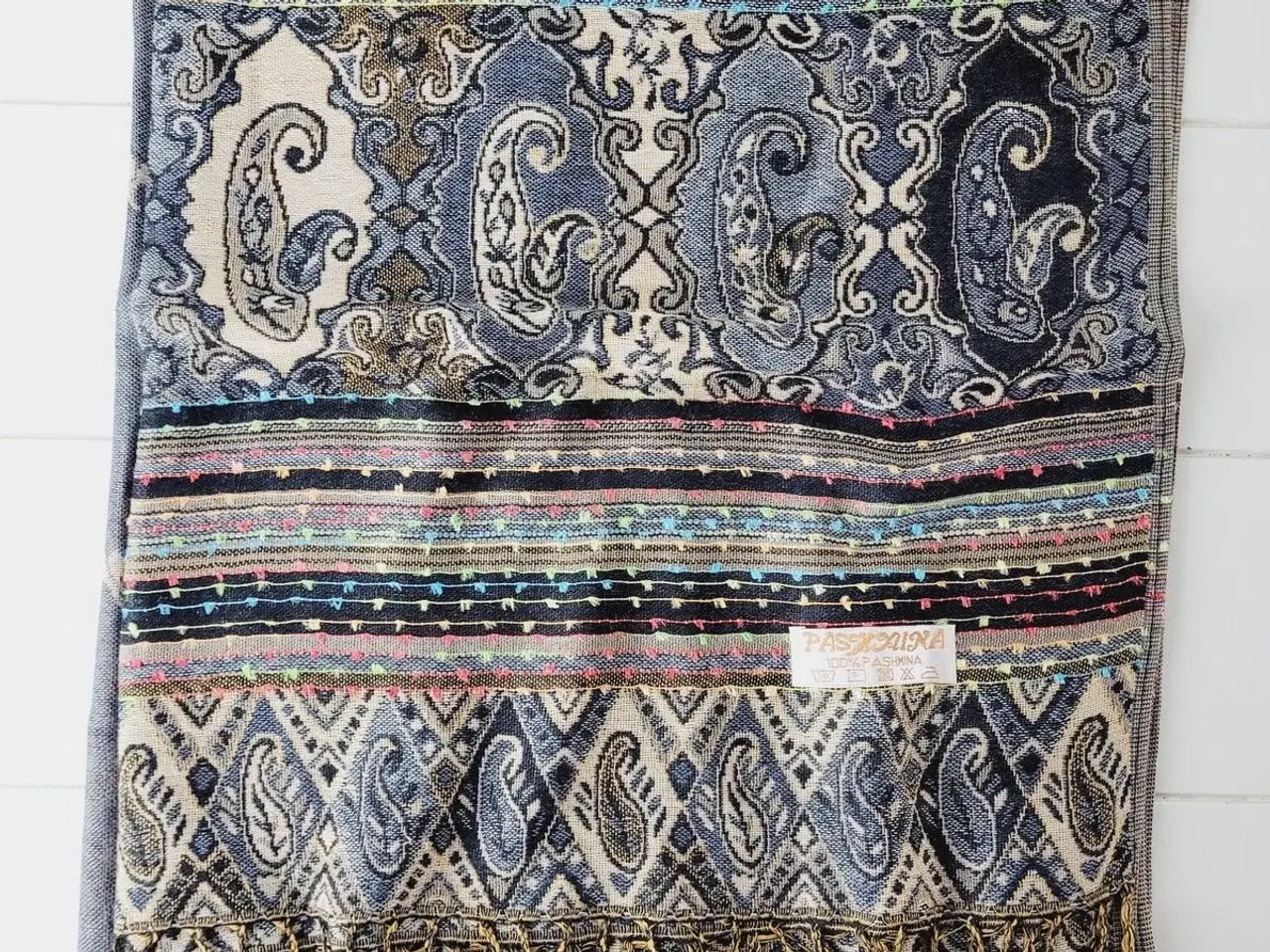Billede 2 - ⭐️- Elegant og Blødt Pashmina Tørklæde - UBRUGT