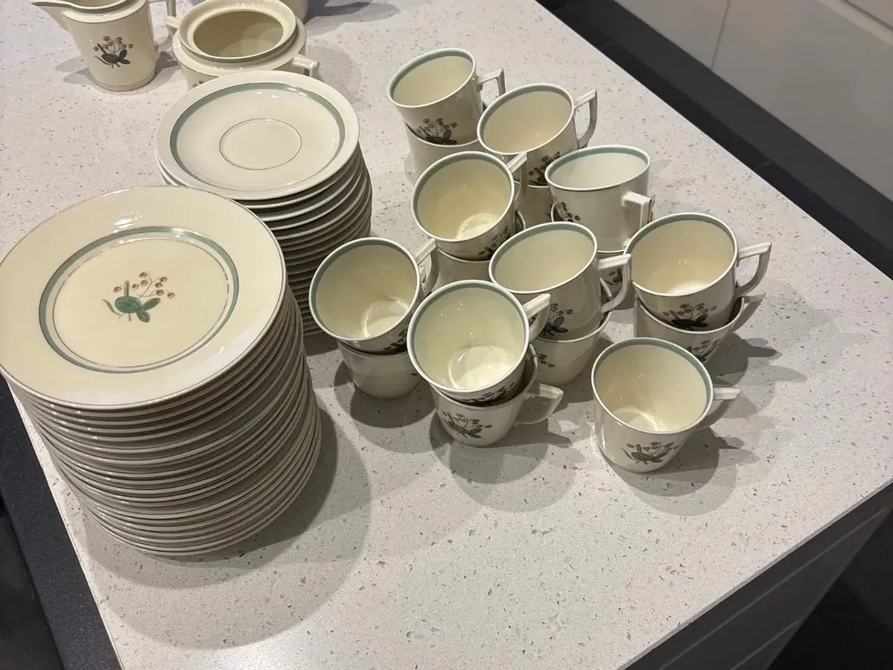 Billede 1 - Royal Copenhagen kaffestel nrk hjertegræs