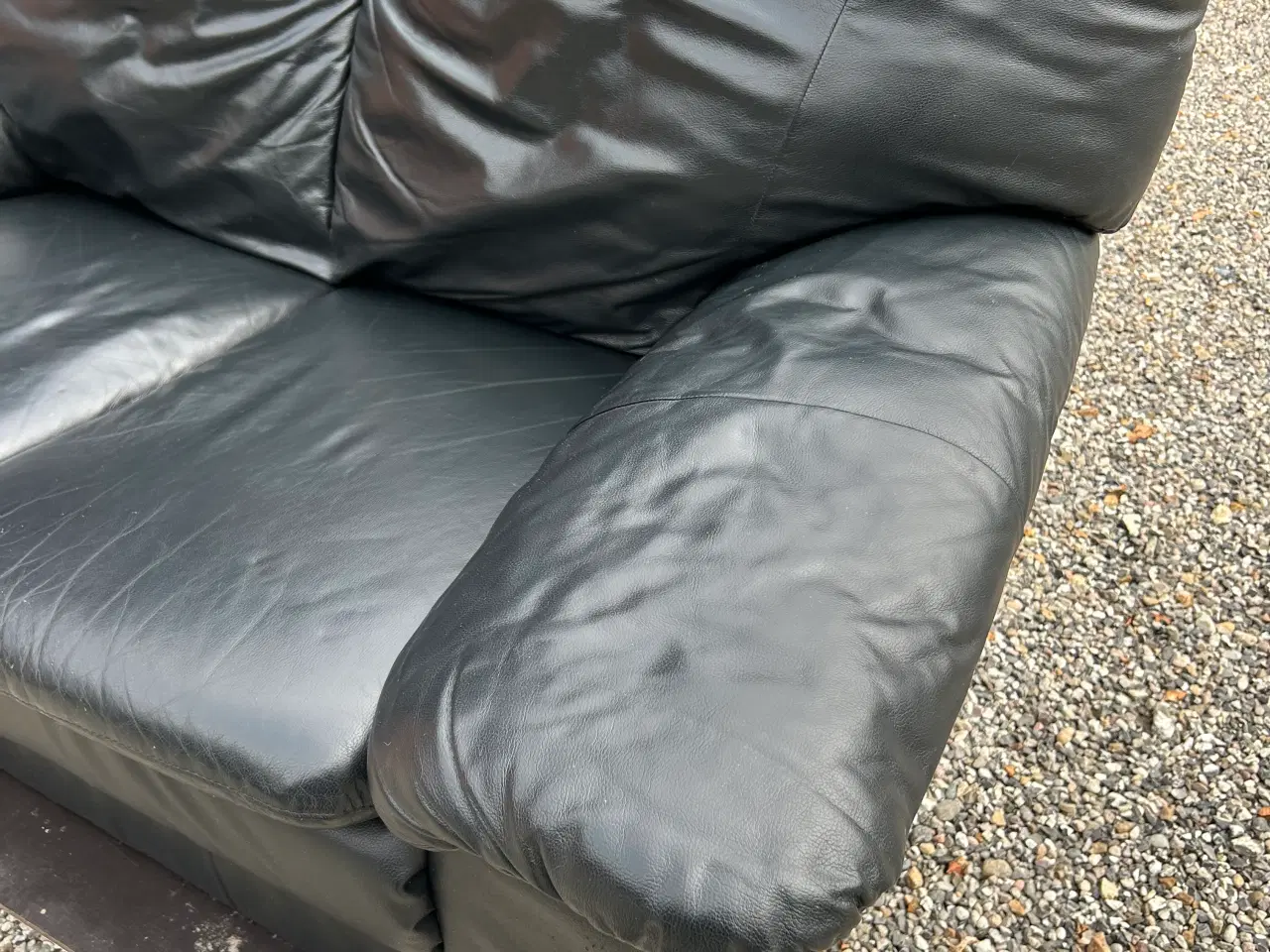 Billede 3 - Sort læder sofa til 2 pers.