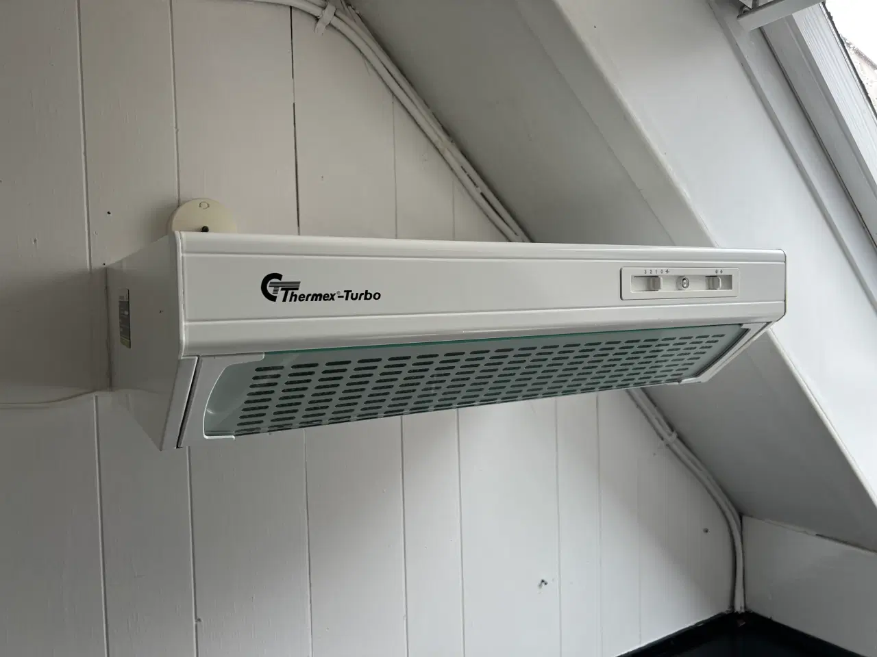 Billede 1 - Emhætte - væghængt