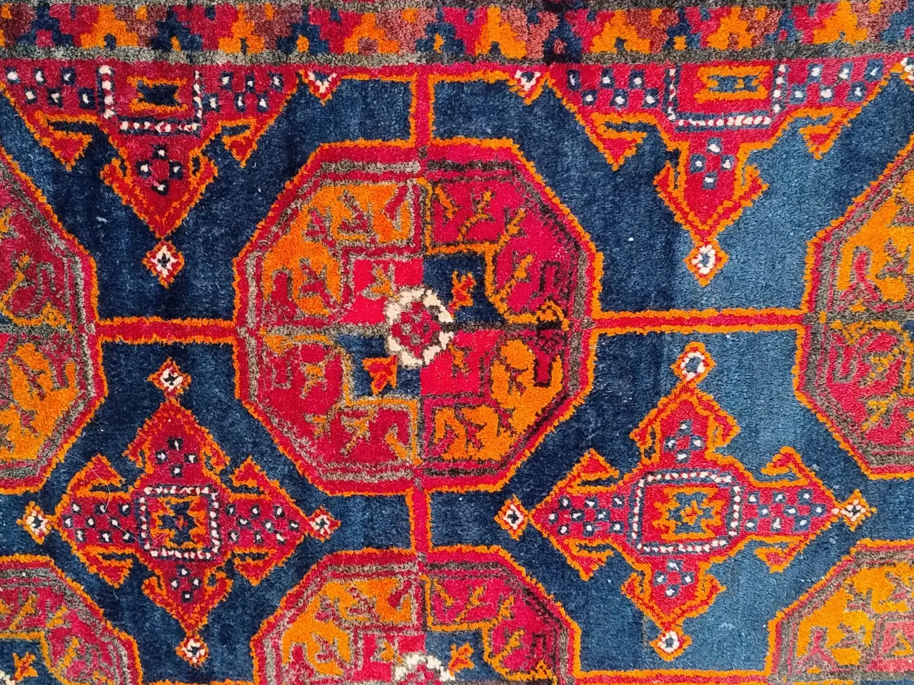 Billede 2 - Ægte håndknyttet uldtæppe 95 x 150 cm