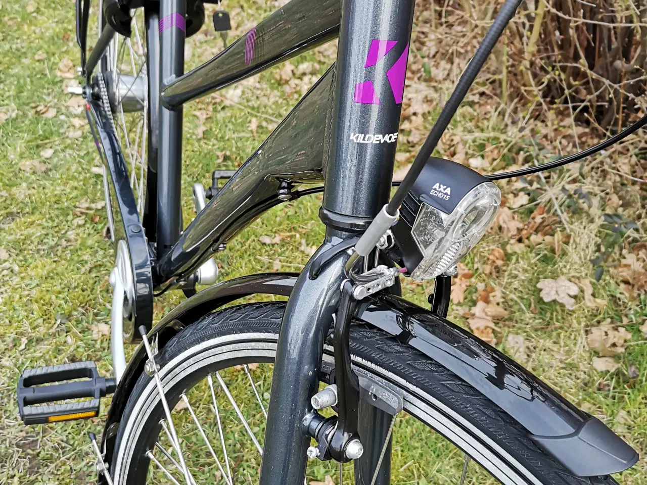 Billede 11 - Næsten ny Kildemoes dame - pige cykel 28" , 7 gear