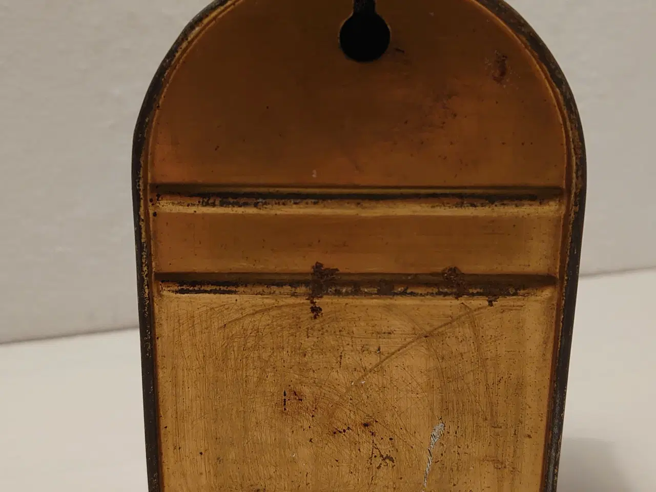 Billede 2 - Bliksparebøsse/pengepostkasse. ca 1930 m. nøgle