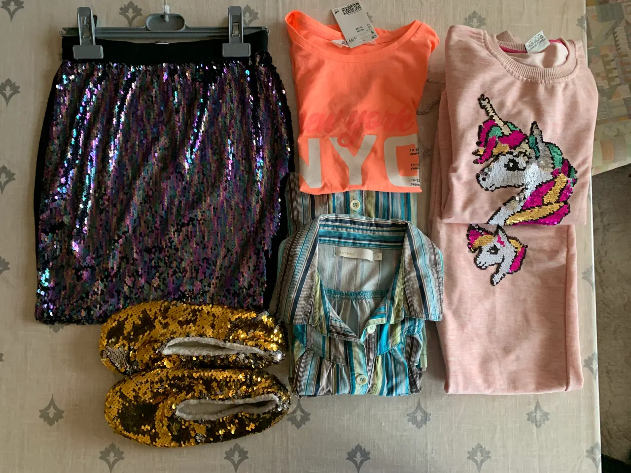 Billede 1 - Pigetøj str. 10 - 12 år