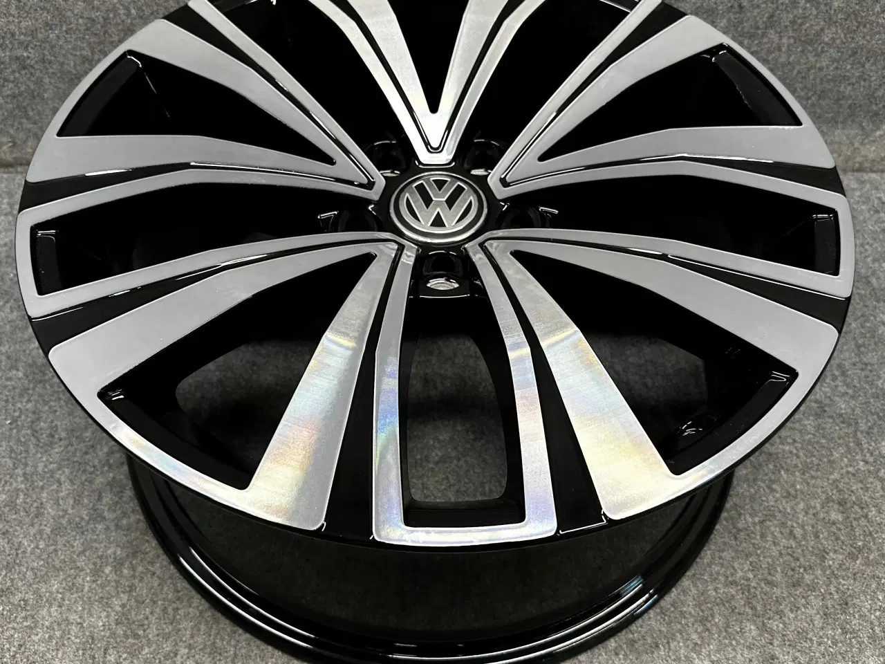 Billede 1 - VW PASSAT B8 ARTEON 3G 3G8 MUSCAT 18 8J x 18" ET40