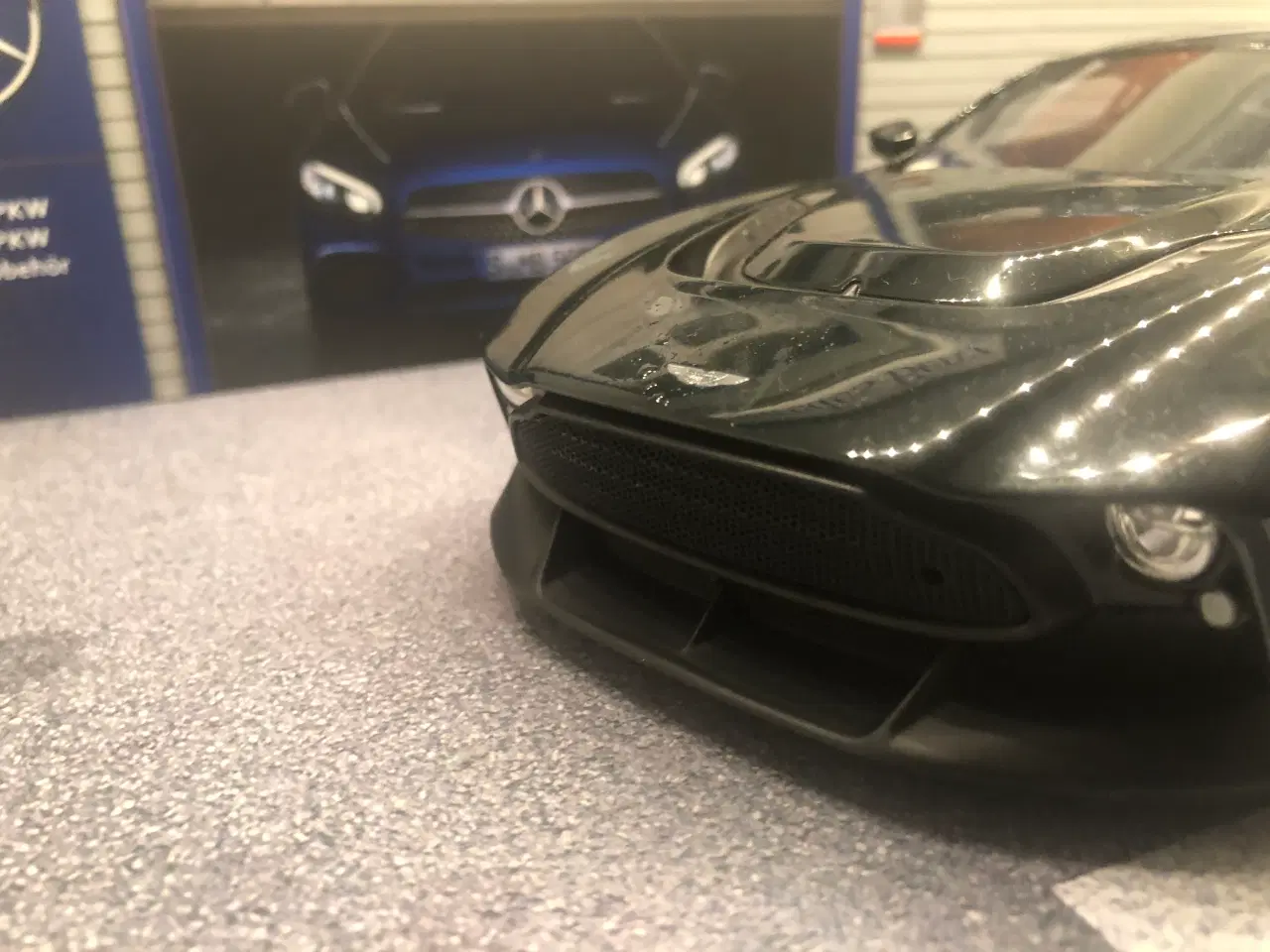 Billede 5 - 1:18 Aston Marin Victor