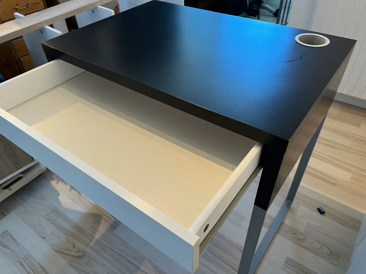 Billede 2 - Skrivebord IKEA 