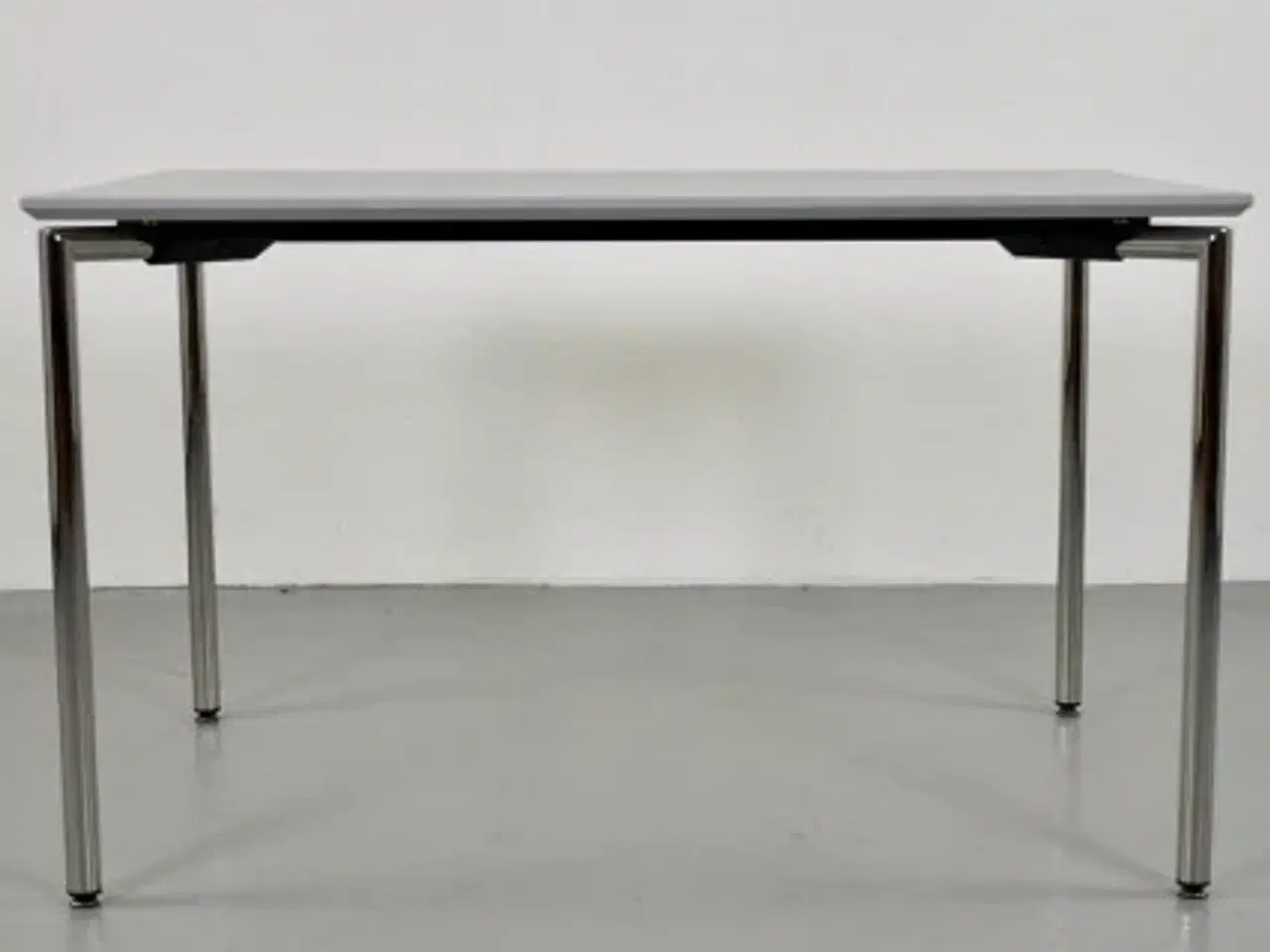 Billede 5 - Konferencebord med grå plade og ben i krom