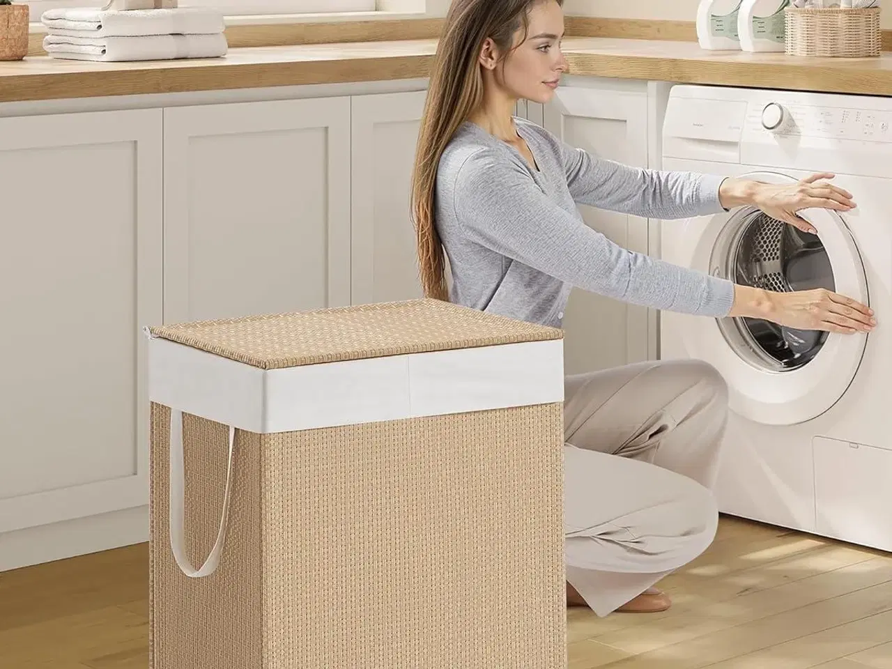 Billede 2 - Vasketøjskurv med hjul HOME, 2 rum, 100 l, med låg, natur beige/mat hvid