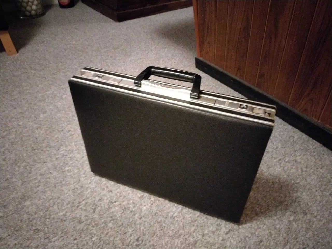 Billede 1 - Sort attachétaske fra Cavalet