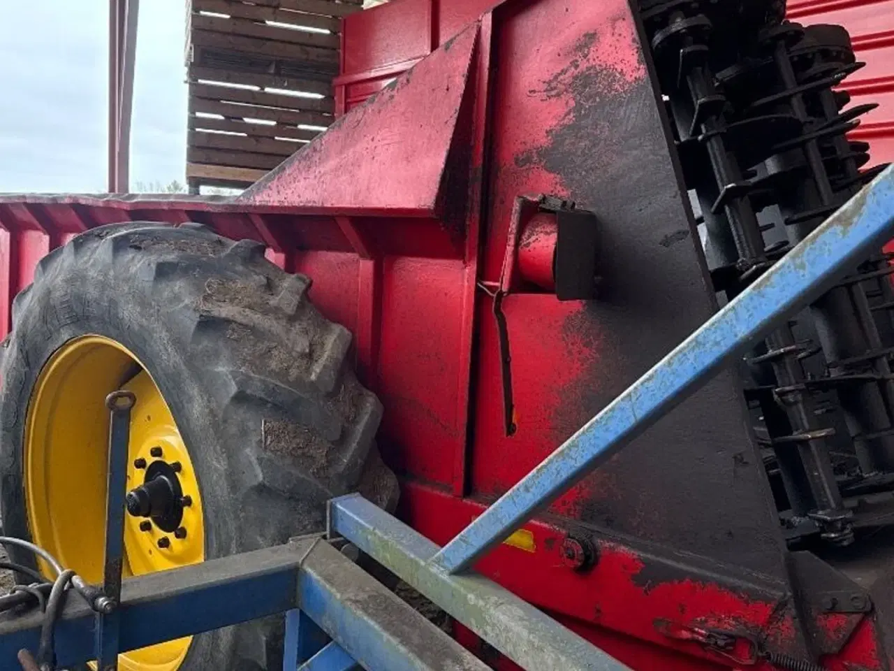 Billede 5 - Solid gødningsvogn med dobbelt bundkæde